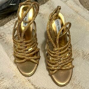 Steve Madden gold heels